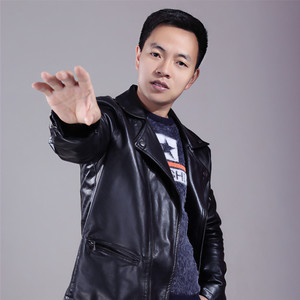 别装作看不见我的眼泪 (伴奏)