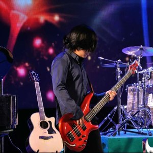 杨国志资料,杨国志最新歌曲,杨国志MV视频,杨国志音乐专辑,杨国志好听的歌