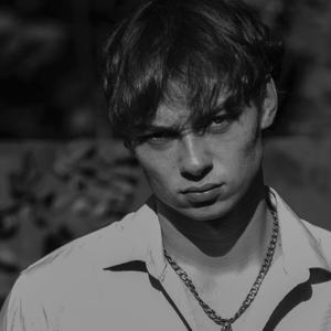 Fynlay Richard Burroughs Hughes资料,Fynlay Richard Burroughs Hughes最新歌曲,Fynlay Richard Burroughs HughesMV视频,Fynlay Richard Burroughs Hughes音乐专辑,Fynlay Richard Burroughs Hughes好听的歌