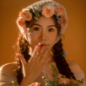 邓香香资料,邓香香最新歌曲,邓香香MV视频,邓香香音乐专辑,邓香香好听的歌