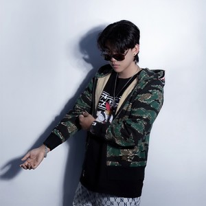 Iris资料,Iris最新歌曲,IrisMV视频,Iris音乐专辑,Iris好听的歌