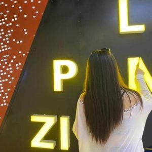 雪落资料,雪落最新歌曲,雪落MV视频,雪落音乐专辑,雪落好听的歌