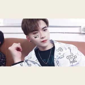 文轩资料,文轩最新歌曲,文轩MV视频,文轩音乐专辑,文轩好听的歌