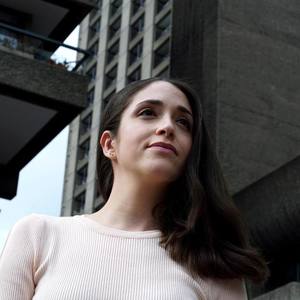 Emilie Levienaise-Farrouch资料,Emilie Levienaise-Farrouch最新歌曲,Emilie Levienaise-FarrouchMV视频,Emilie Levienaise-Farrouch音乐专辑,Emilie Levienaise-Farrouch好听的歌