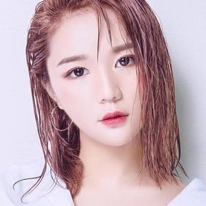 李蓓资料,李蓓最新歌曲,李蓓MV视频,李蓓音乐专辑,李蓓好听的歌