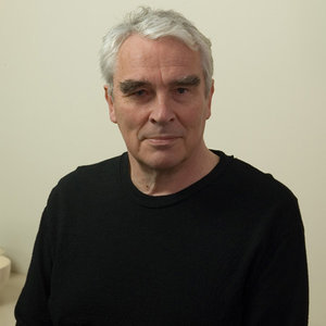 Simon Field资料,Simon Field最新歌曲,Simon FieldMV视频,Simon Field音乐专辑,Simon Field好听的歌