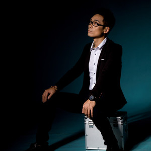 这世上我只爱你一人 (伴奏)