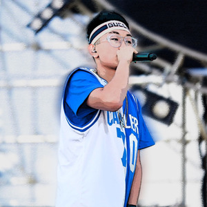 萨萨资料,萨萨最新歌曲,萨萨MV视频,萨萨音乐专辑,萨萨好听的歌