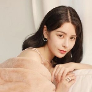 小爱Arielle资料,小爱Arielle最新歌曲,小爱ArielleMV视频,小爱Arielle音乐专辑,小爱Arielle好听的歌