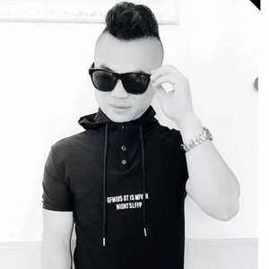 李海潮资料,李海潮最新歌曲,李海潮MV视频,李海潮音乐专辑,李海潮好听的歌