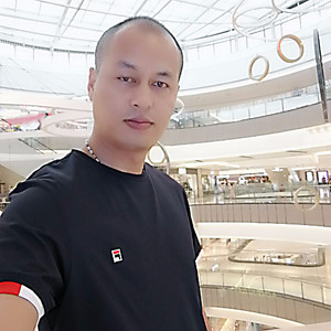 万里资料,万里最新歌曲,万里MV视频,万里音乐专辑,万里好听的歌