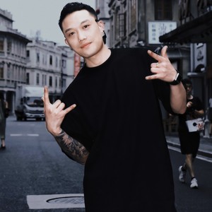 希航资料,希航最新歌曲,希航MV视频,希航音乐专辑,希航好听的歌