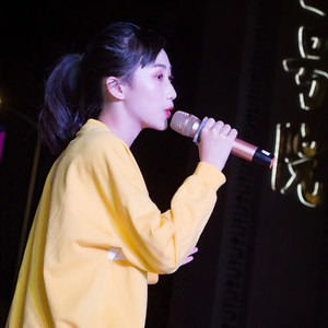 露函资料,露函最新歌曲,露函MV视频,露函音乐专辑,露函好听的歌