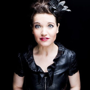 Liz Van Deuq资料,Liz Van Deuq最新歌曲,Liz Van DeuqMV视频,Liz Van Deuq音乐专辑,Liz Van Deuq好听的歌