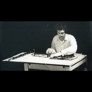 Hugh Davies资料,Hugh Davies最新歌曲,Hugh DaviesMV视频,Hugh Davies音乐专辑,Hugh Davies好听的歌