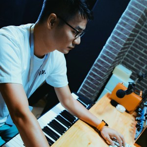 吴昆资料,吴昆最新歌曲,吴昆MV视频,吴昆音乐专辑,吴昆好听的歌