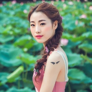 小小资料,小小最新歌曲,小小MV视频,小小音乐专辑,小小好听的歌