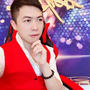 对面的小姐姐