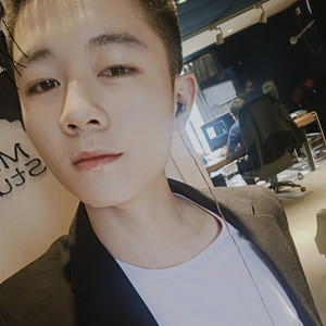 李泽鹏资料,李泽鹏最新歌曲,李泽鹏MV视频,李泽鹏音乐专辑,李泽鹏好听的歌