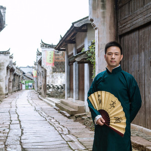 李必飞资料,李必飞最新歌曲,李必飞MV视频,李必飞音乐专辑,李必飞好听的歌