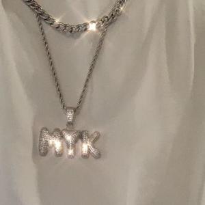 林寒恩资料,林寒恩最新歌曲,林寒恩MV视频,林寒恩音乐专辑,林寒恩好听的歌