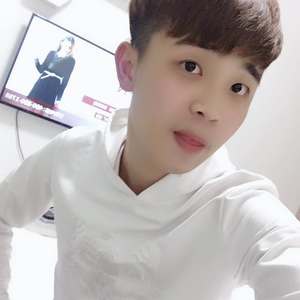 花臂春资料,花臂春最新歌曲,花臂春MV视频,花臂春音乐专辑,花臂春好听的歌