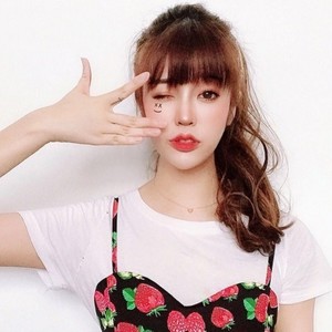 梨亚资料,梨亚最新歌曲,梨亚MV视频,梨亚音乐专辑,梨亚好听的歌