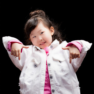 谢晴依资料,谢晴依最新歌曲,谢晴依MV视频,谢晴依音乐专辑,谢晴依好听的歌