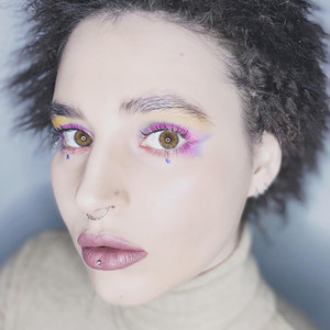 IZZI资料,IZZI最新歌曲,IZZIMV视频,IZZI音乐专辑,IZZI好听的歌