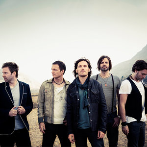 Everybody Knows I Love You (Live)