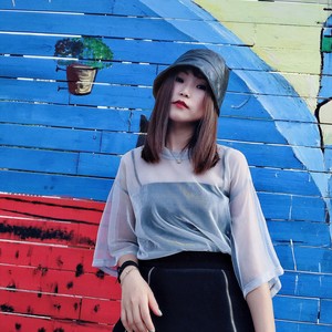 萤萤资料,萤萤最新歌曲,萤萤MV视频,萤萤音乐专辑,萤萤好听的歌