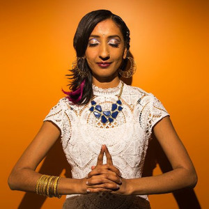 Sheela Bringi资料,Sheela Bringi最新歌曲,Sheela BringiMV视频,Sheela Bringi音乐专辑,Sheela Bringi好听的歌