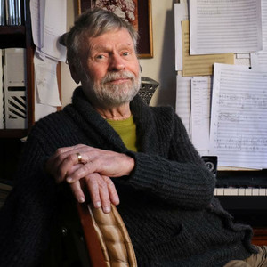 Ross Edwards资料,Ross Edwards最新歌曲,Ross EdwardsMV视频,Ross Edwards音乐专辑,Ross Edwards好听的歌