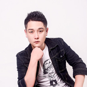 邱天资料,邱天最新歌曲,邱天MV视频,邱天音乐专辑,邱天好听的歌