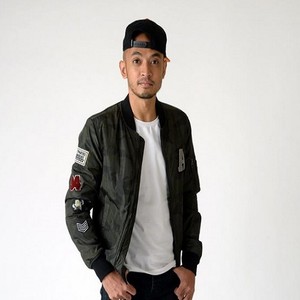 Tomok资料,Tomok最新歌曲,TomokMV视频,Tomok音乐专辑,Tomok好听的歌