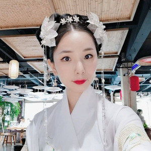 曼珠儿资料,曼珠儿最新歌曲,曼珠儿MV视频,曼珠儿音乐专辑,曼珠儿好听的歌