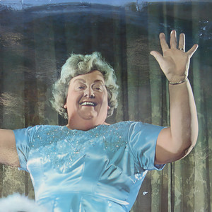 Mrs. Mills资料,Mrs. Mills最新歌曲,Mrs. MillsMV视频,Mrs. Mills音乐专辑,Mrs. Mills好听的歌