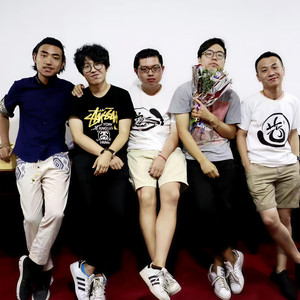 高翔与面粉乐队资料,高翔与面粉乐队最新歌曲,高翔与面粉乐队MV视频,高翔与面粉乐队音乐专辑,高翔与面粉乐队好听的歌