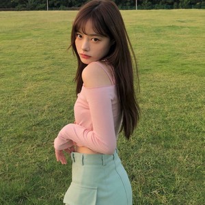 奈玥玥资料,奈玥玥最新歌曲,奈玥玥MV视频,奈玥玥音乐专辑,奈玥玥好听的歌