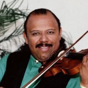 Carlos Reyes资料,Carlos Reyes最新歌曲,Carlos ReyesMV视频,Carlos Reyes音乐专辑,Carlos Reyes好听的歌