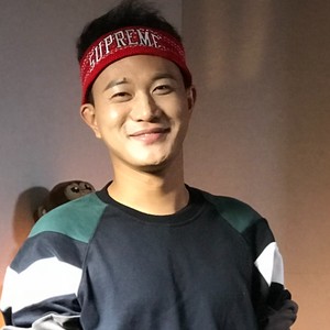 James Tsao资料,James Tsao最新歌曲,James TsaoMV视频,James Tsao音乐专辑,James Tsao好听的歌