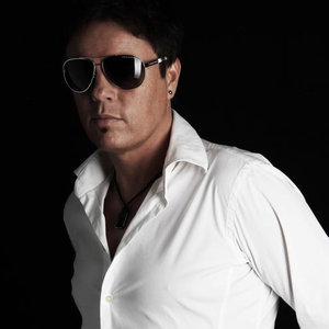 Nikolaz资料,Nikolaz最新歌曲,NikolazMV视频,Nikolaz音乐专辑,Nikolaz好听的歌