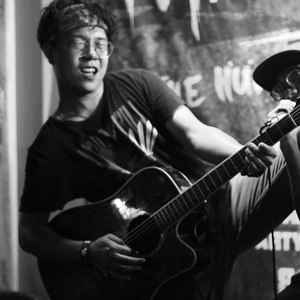 陈年风褛资料,陈年风褛最新歌曲,陈年风褛MV视频,陈年风褛音乐专辑,陈年风褛好听的歌