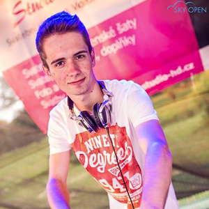 DJ Chicky资料,DJ Chicky最新歌曲,DJ ChickyMV视频,DJ Chicky音乐专辑,DJ Chicky好听的歌