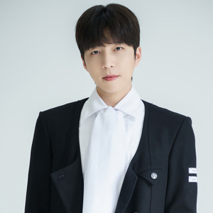 신수현 (申秀铉)资料,신수현 (申秀铉)最新歌曲,신수현 (申秀铉)MV视频,신수현 (申秀铉)音乐专辑,신수현 (申秀铉)好听的歌