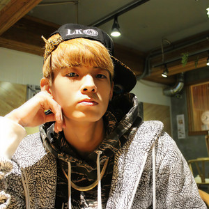 징기 (Jingi)资料,징기 (Jingi)最新歌曲,징기 (Jingi)MV视频,징기 (Jingi)音乐专辑,징기 (Jingi)好听的歌