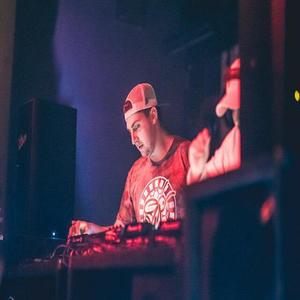 Hunter Reid资料,Hunter Reid最新歌曲,Hunter ReidMV视频,Hunter Reid音乐专辑,Hunter Reid好听的歌