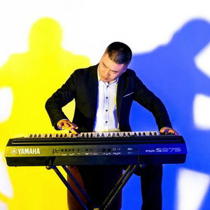 琴有独钟资料,琴有独钟最新歌曲,琴有独钟MV视频,琴有独钟音乐专辑,琴有独钟好听的歌