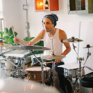 Adriano Moreira资料,Adriano Moreira最新歌曲,Adriano MoreiraMV视频,Adriano Moreira音乐专辑,Adriano Moreira好听的歌