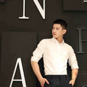 谢的的资料,谢的的最新歌曲,谢的的MV视频,谢的的音乐专辑,谢的的好听的歌